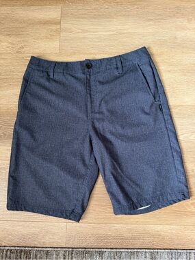 Oakley Men's Flat-Front Navy Blue Shorts, 10in inseam